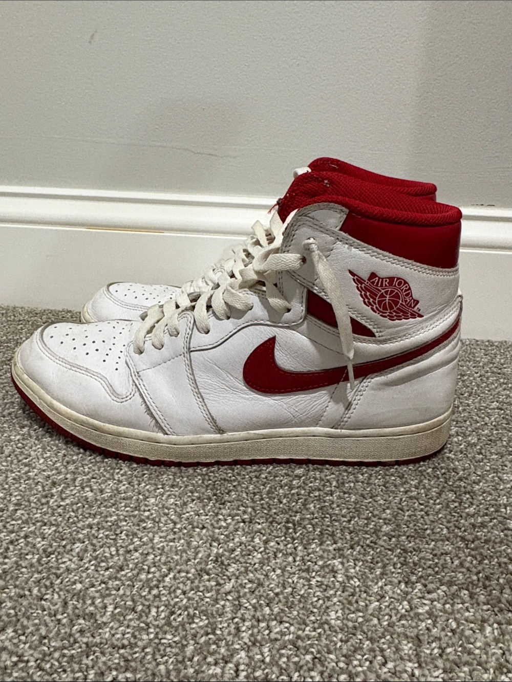 Nike Air Jordan 1 Retro High OG ‘Metallic Red’